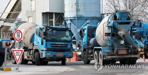 시멘트 이어 레미콘값도 오른다…"건설-레미콘사 단가 협상중"