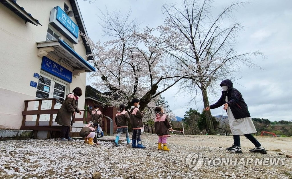 수도권·강원 오후 5㎜ 안팎 비…일교차에 주의