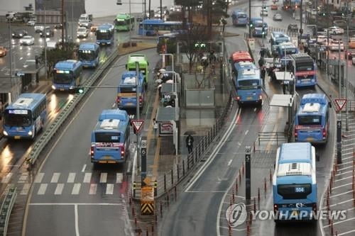 서울 버스노조 '26일 총파업' 예고…파업 찬반투표 돌입