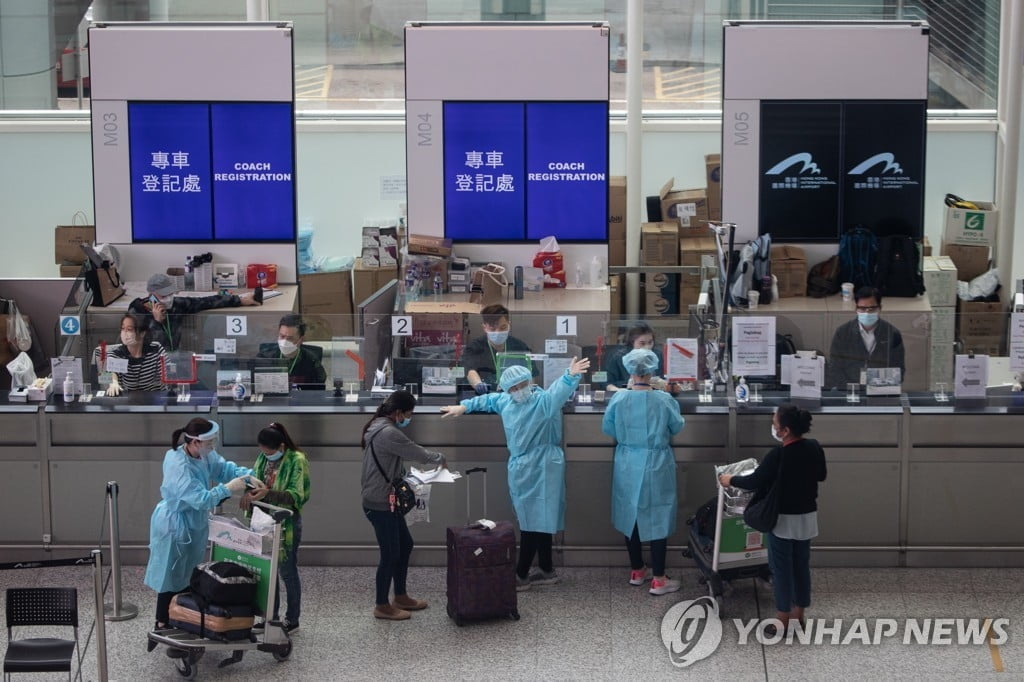 홍콩, 비거주자 입국 재개한다…"7일간은 호텔 격리"