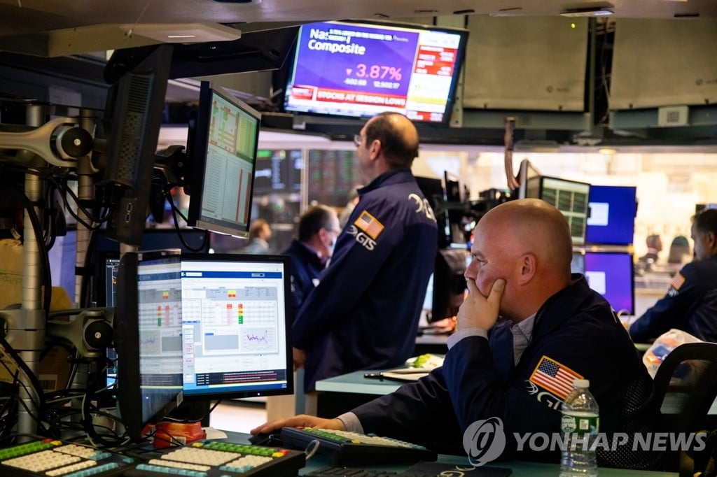 뉴욕증시, GDP 부진에도 기술 기업 실적 호조에 상승 출발