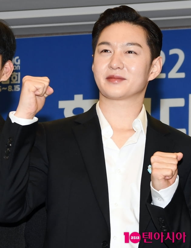 [TEN 포토] 비투비 이창섭 '여심 반하는 미소'