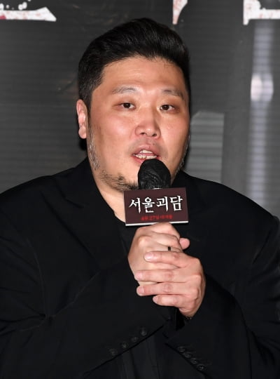 [TEN 포토] 홍원기 감독 '뮤직비디오 아닌 영화로 인사드려요'