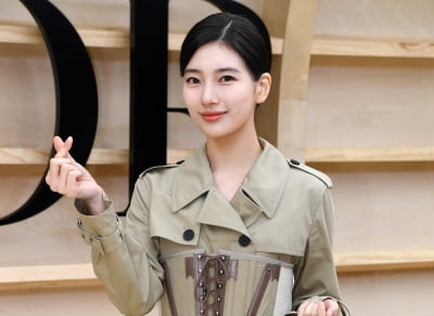 [TEN 포토] 수지 '치명적인 하트'