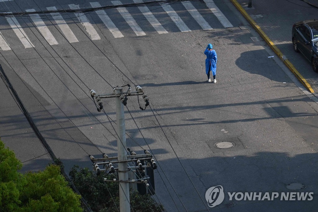 '세계의 공장' 멈추나…중국 봉쇄로 애플·테슬라도 '생산 타격'