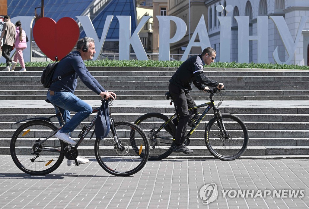 [우크라 침공] 키이우에서 러시아 지운다…"러 관련 랜드마크 개명작업 중"