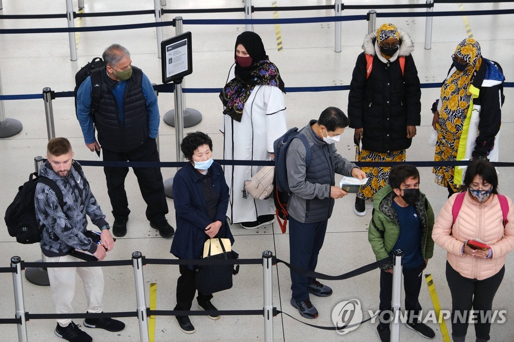 과학자 아닌 판사가 끝낸 美 마스크 의무화…정치화된 방역