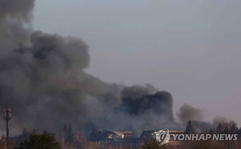 [우크라 침공] '직원들 용기'로 전쟁 통에도 가동 중인 공장