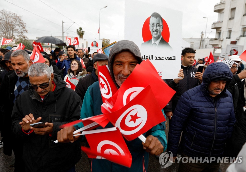 '명령 통치' 튀니지 대통령, 반기 든 의회 해산 명령(종합)