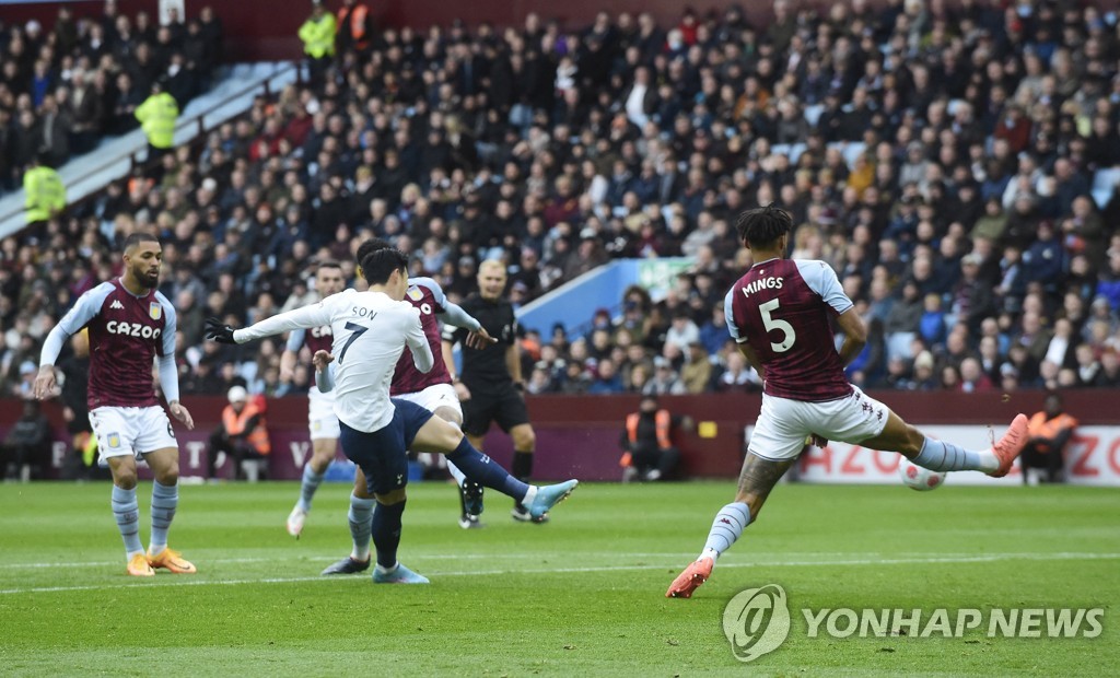 손흥민, EPL 2번째 해트트릭 폭발…17골로 득점 1위 3골 차 추격