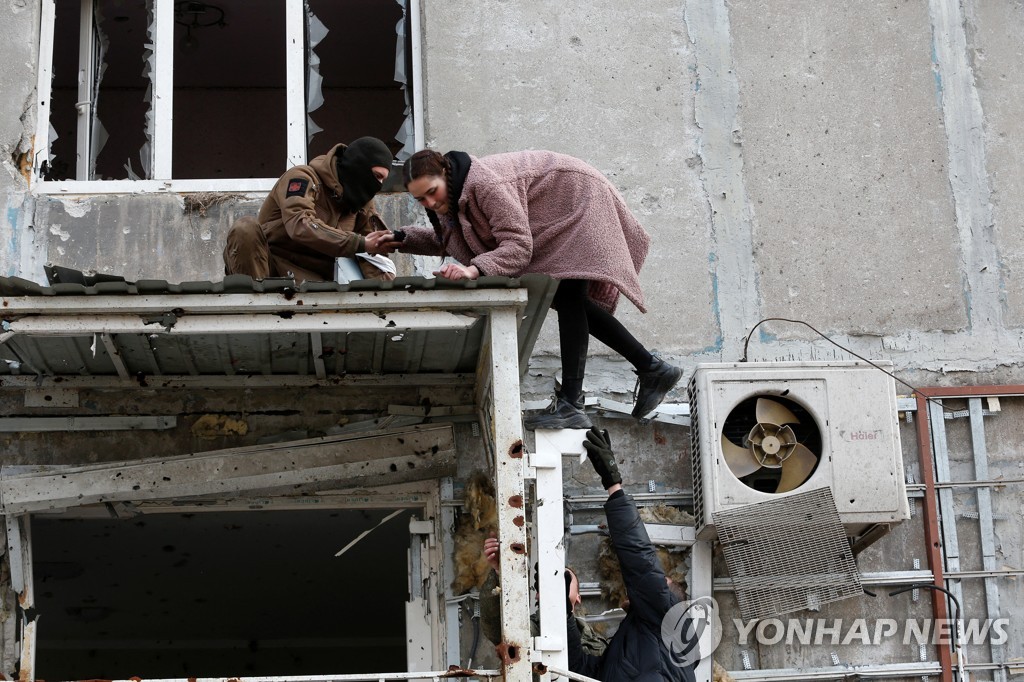 '항복 아니면 죽음' 러 최후통첩…결사항전 택한 마리우폴