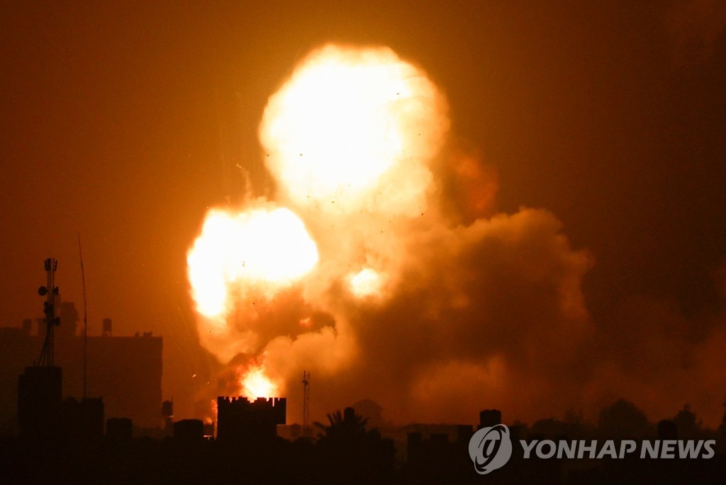 이스라엘군, 가자지구발 로켓 공격에 전투기로 보복 공습