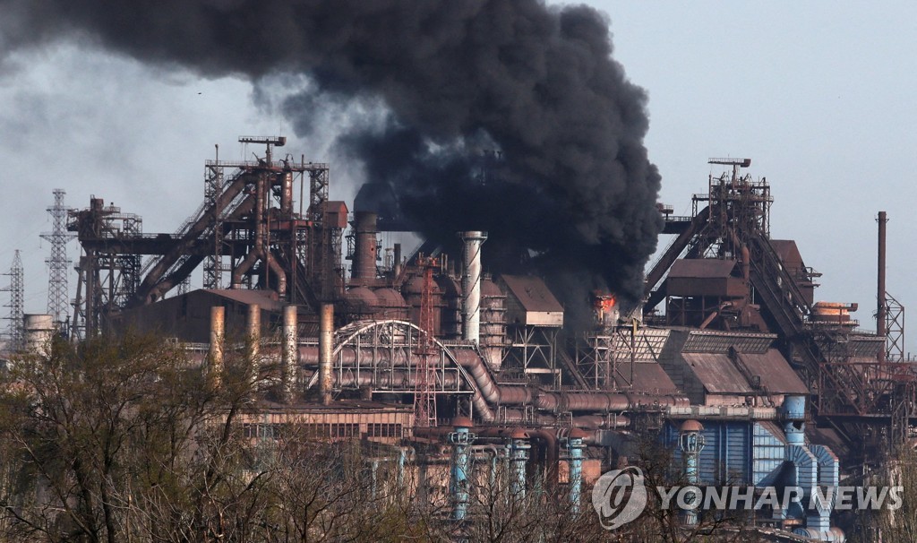 [우크라 침공] 아조우스탈 배수진 우크라 병사들 "항복은 없다"