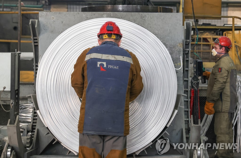 [우크라 침공] '제재 직격탄' 러 알루미늄 회사 "부차 참사 조사해야"