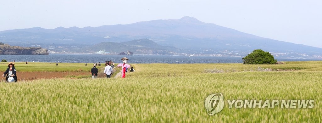 제주, 대체로 맑음…미세먼지는 나쁨