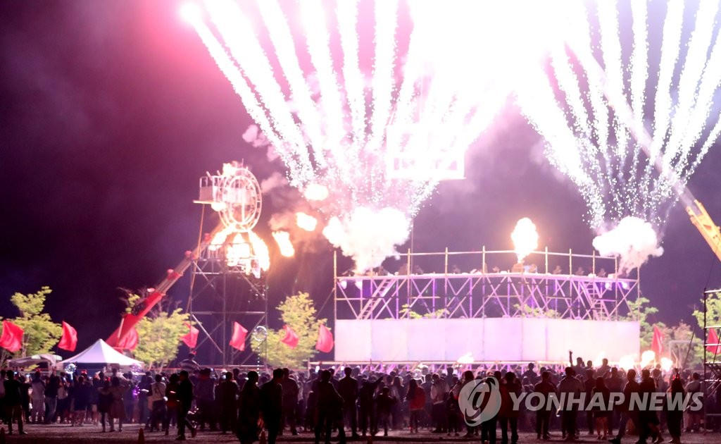 "눈부신 봄바람 타고" 대형 봄 축제 부활 기대감…다시 일상으로