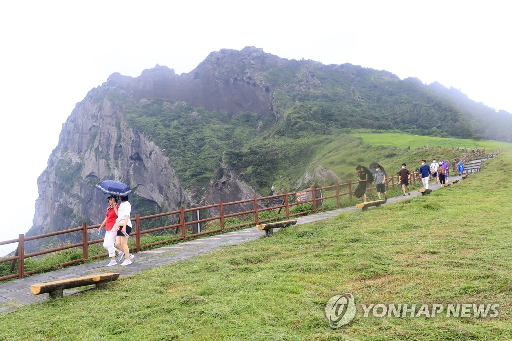 제주 늦은 오후까지 가끔 비…예상 강수량 5∼10㎜