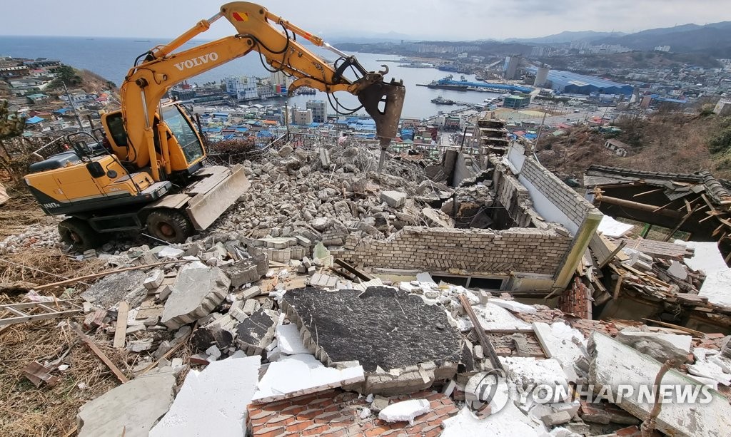 동해 산불이재민 46가구, 임시시설 떠나 임대아파트 등 입주