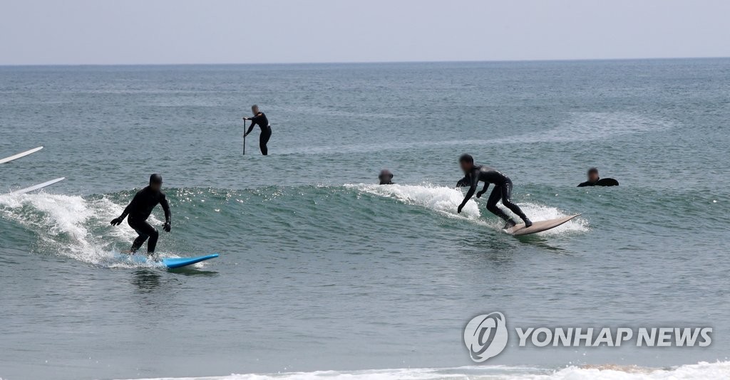 동해시, 망상해변 서핑비치 조성…5월부터 운영