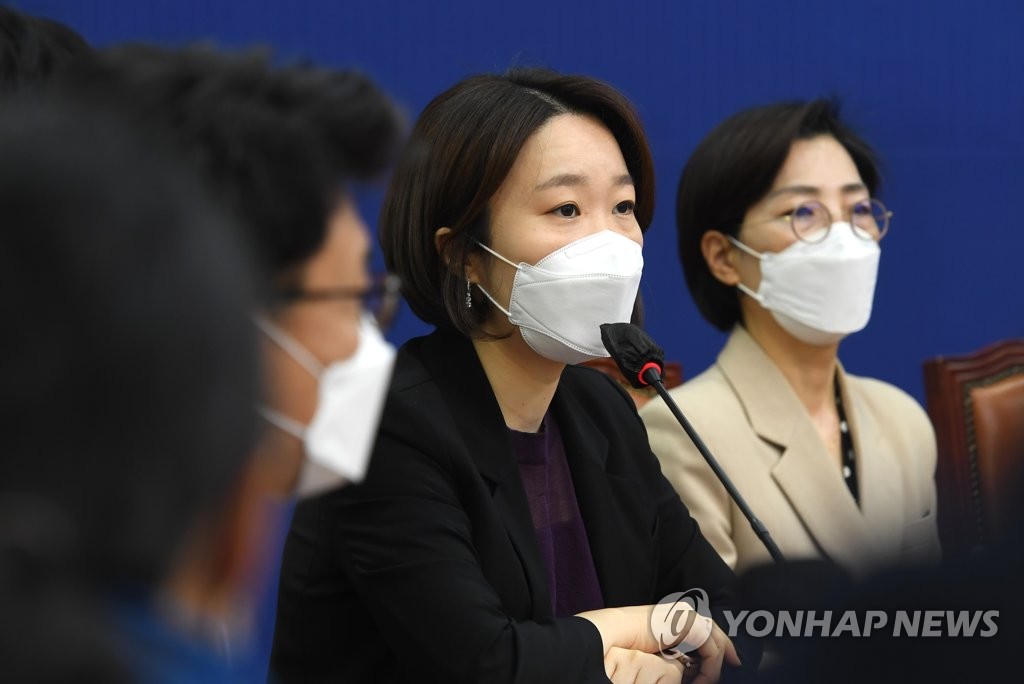 민형배 탈당, 거센 역풍…이재명계 김병욱 "민주주의 능멸"(종합)