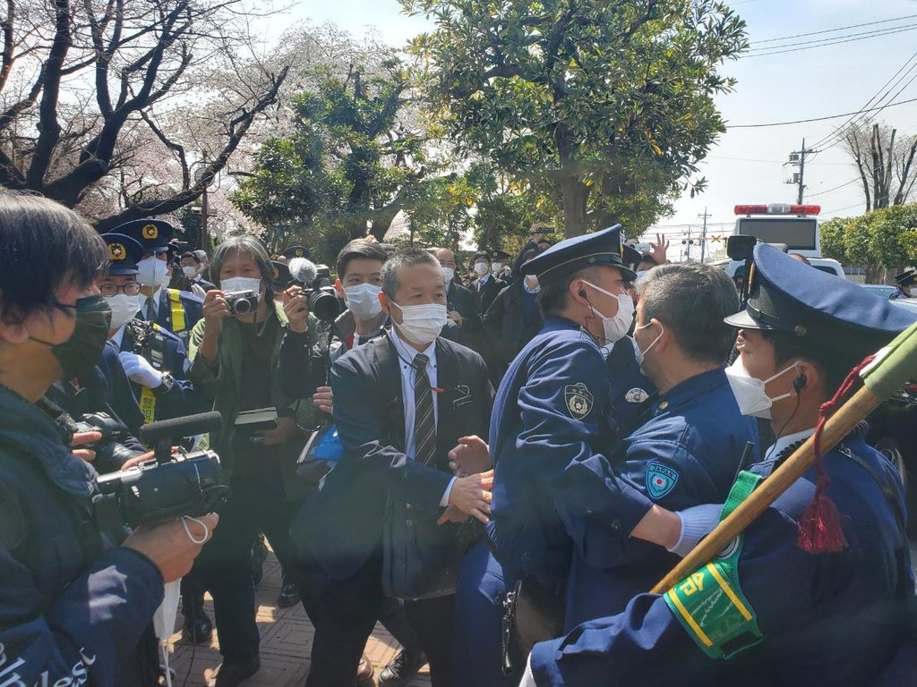 [르포] 삼엄한 경계 속 도쿄 소녀상 전시…일본우익 진입 시도