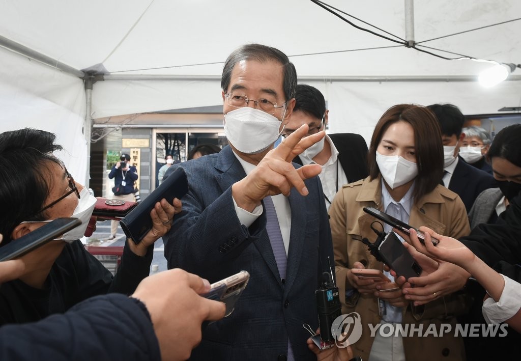 한덕수 "靑 집중권한, 내각·장관 쪽으로…책임총리제 동의"