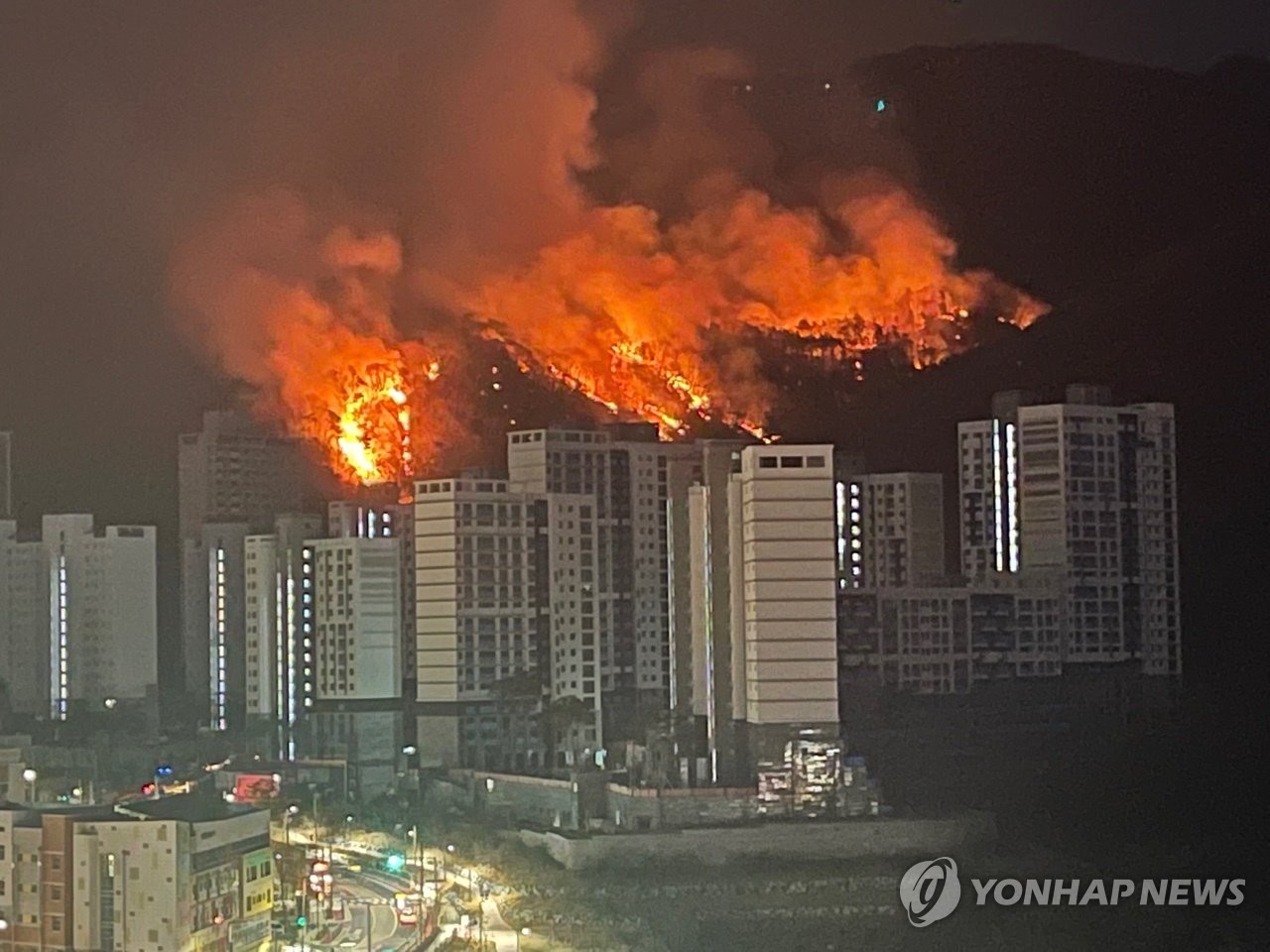 경기 하남 위례신도시 청량산 불…3시간여만에 큰불 잡아(종합2보)