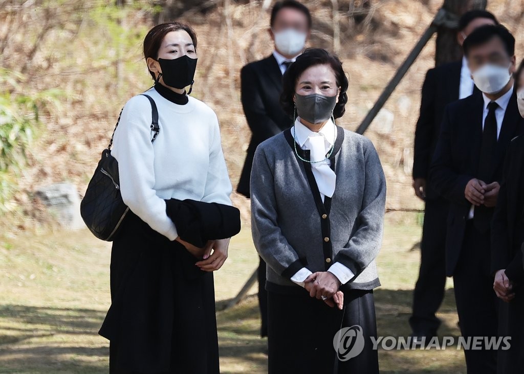 故 조양호 한진그룹 회장 3주기 추모식…조현아는 3년째 불참