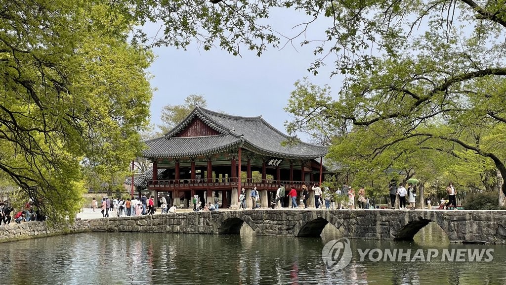 남원 광한루원, 춘향제 기간에 부분 무료개방