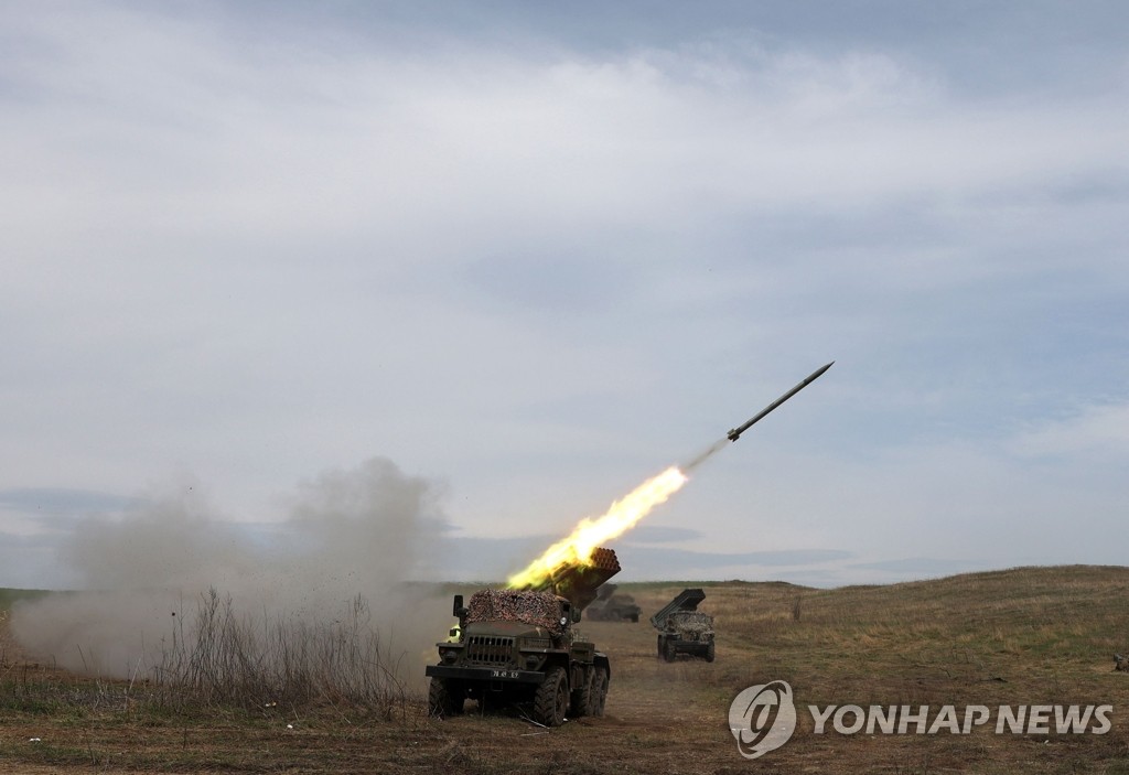 [우크라 침공] "미, 우크라에 첩보 지원 확대…동남부 격전 대비"