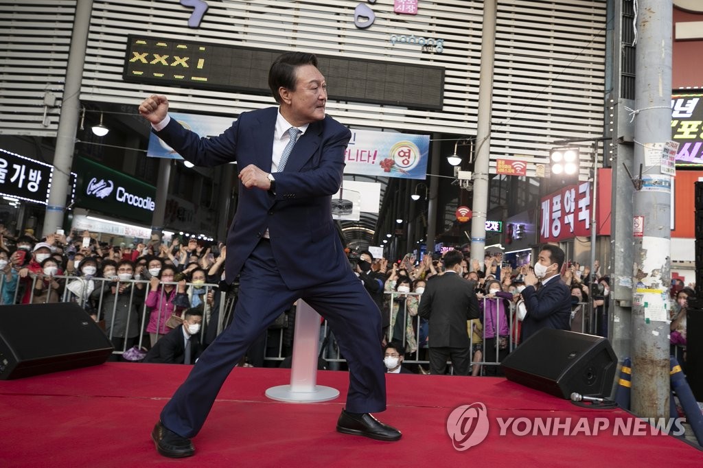 尹당선인, 박근혜 전 대통령 예방…구원 해소 계기 주목