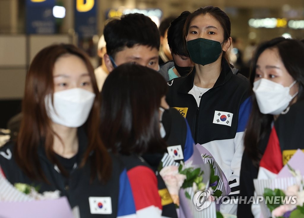 '세계선수권 우승' 최민정 "후련하게 시즌 끝냈다"