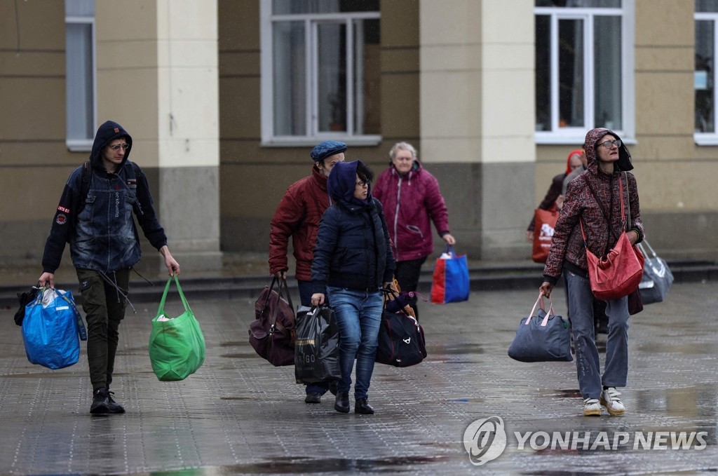 [우크라 침공] '존재감 미미' 비판받던 유엔 사무총장 "4일간 휴전 촉구"