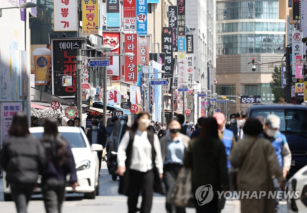 [다시 일상으로] 인원 무제한·24시간 영업…서비스업 활력 되찾을까