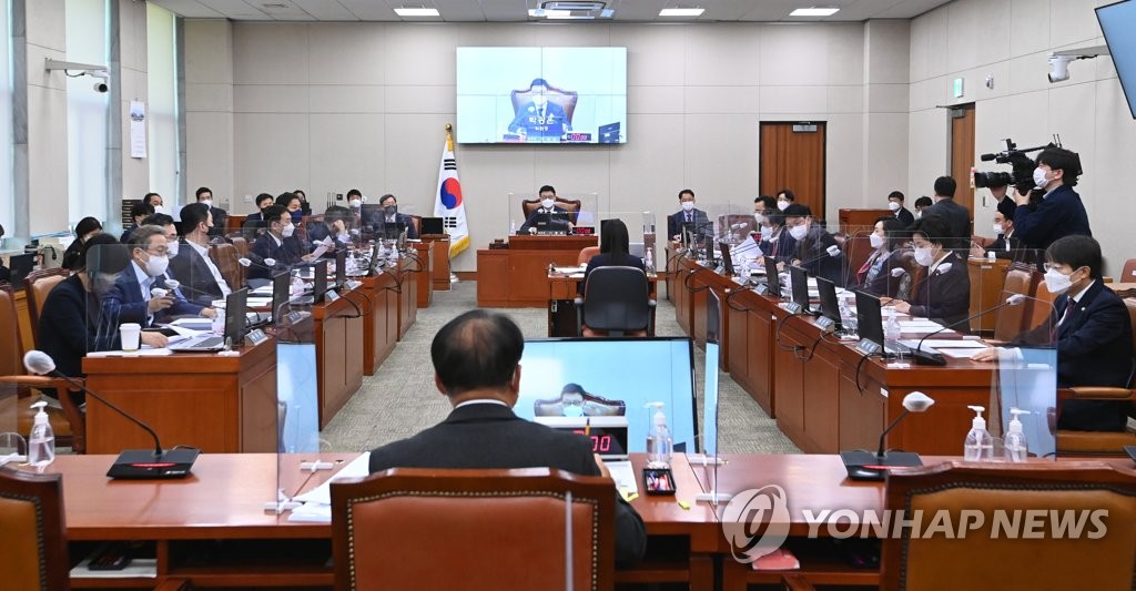 민주, 법사위 열어 '검수완박' 입법작전 개시…국힘 강력 반발