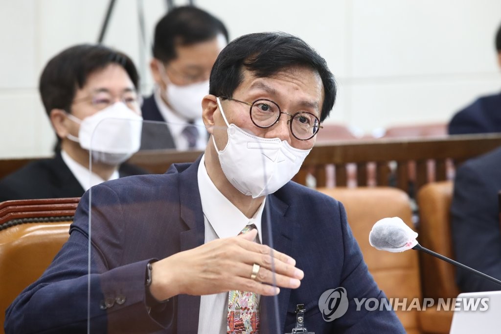 이창용 "최저임금 점진적 인상했다면 더 오를 수 있었을 것"