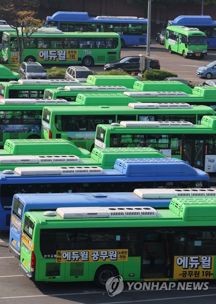 전국 8개 지역 버스노조 파업 기로…사측과 막판 협상