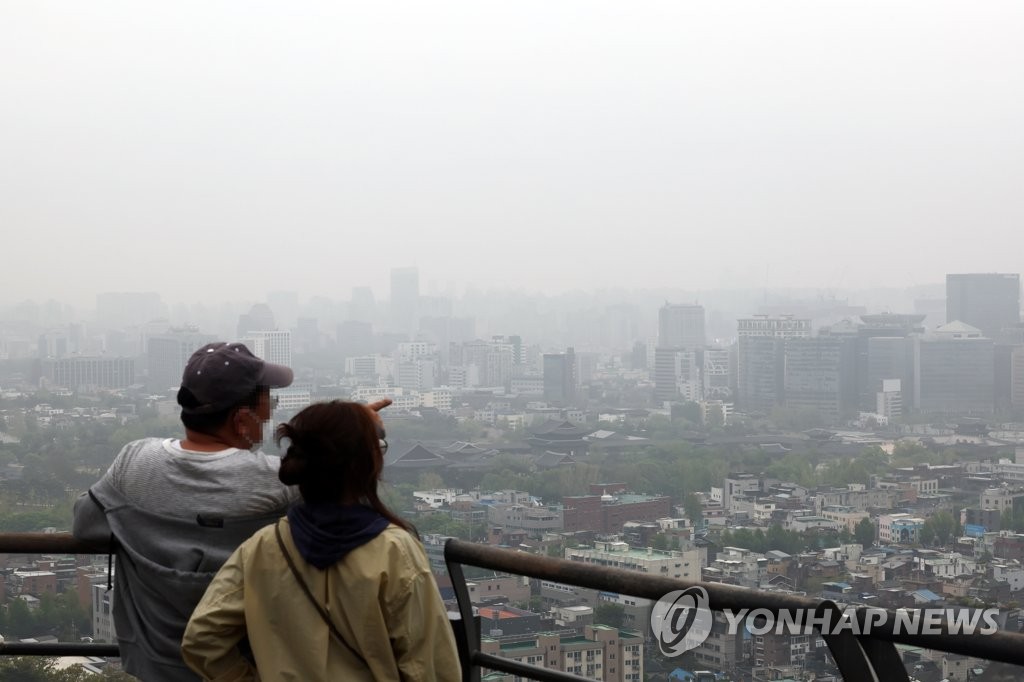 [날씨] 중부지방 아침 기온 뚝…황사로 짙은 미세먼지