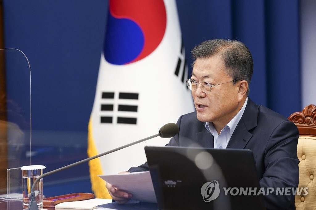 문대통령 "다음 정부, 가덕도 신공항 조기개항 최선 다해주길"