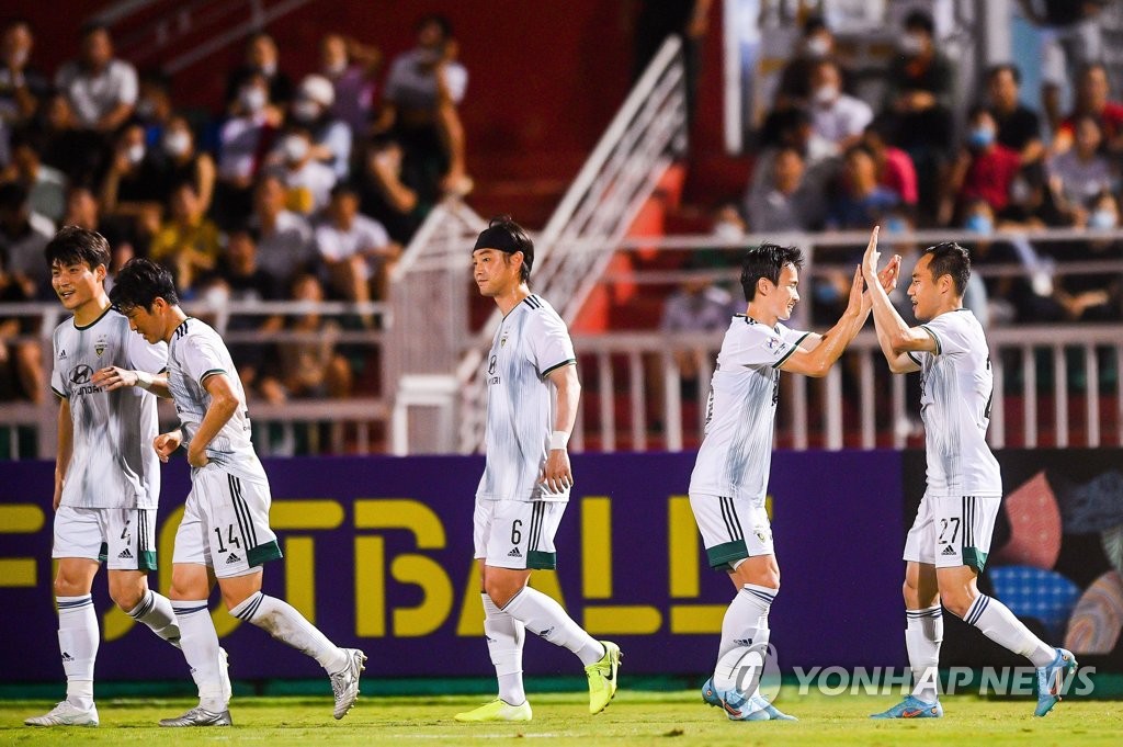 전북, 호앙아인과 아쉬운 1-1 무승부…ACL 조 2위 추락