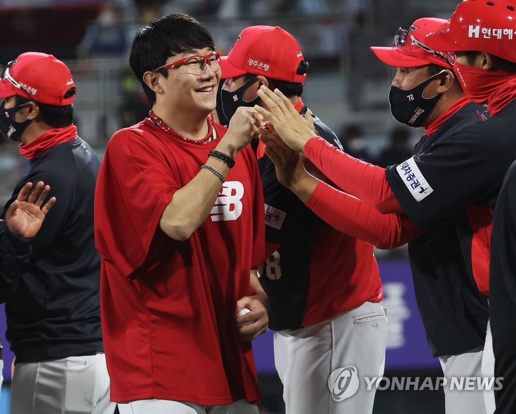 양현종, 555일 만에 KBO리그 선발승…선동열 넘고 탈삼진 3위(종합)