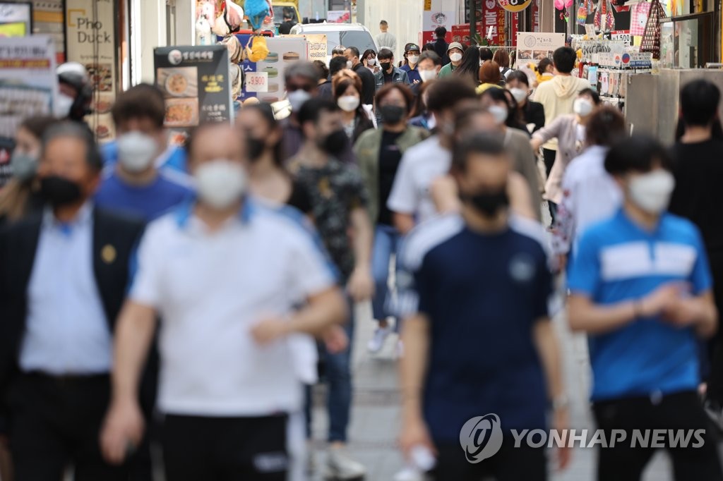 다음 주부터 야외 마스크 벗는다…정부, 내일 발표 가닥(종합)