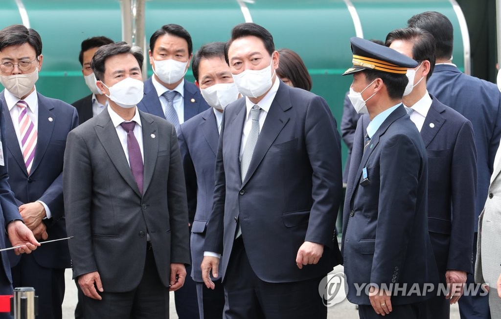 충남찾은 尹당선인 "대통령 혼자 되는일 없어…도와달라"