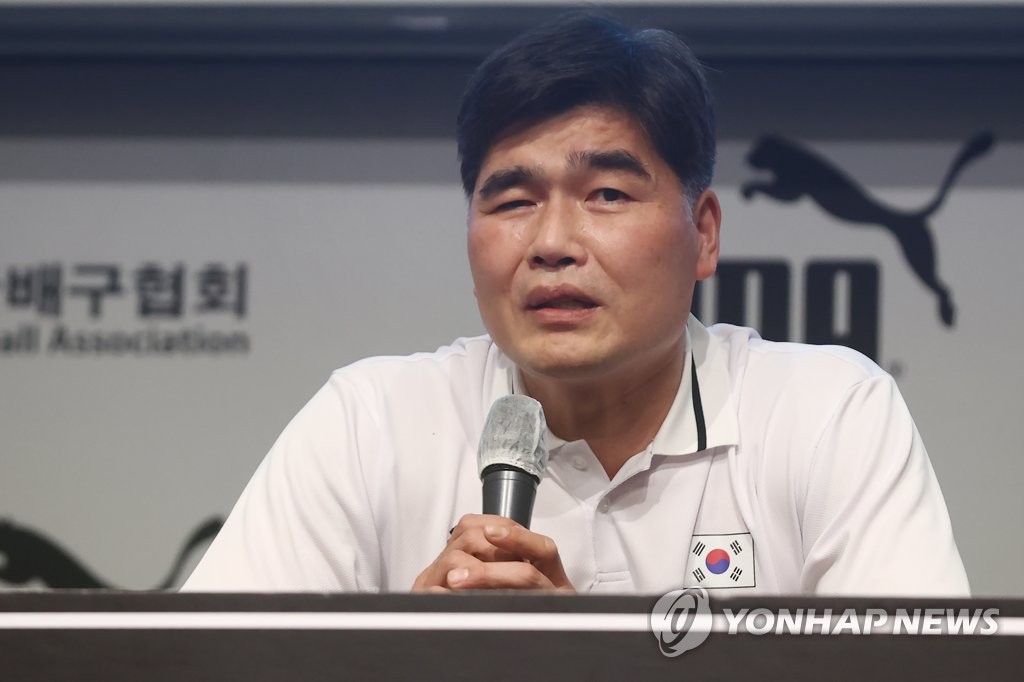 곤살레스 여자배구 감독 "김연경 빈자리, 조직력으로 메울 것"