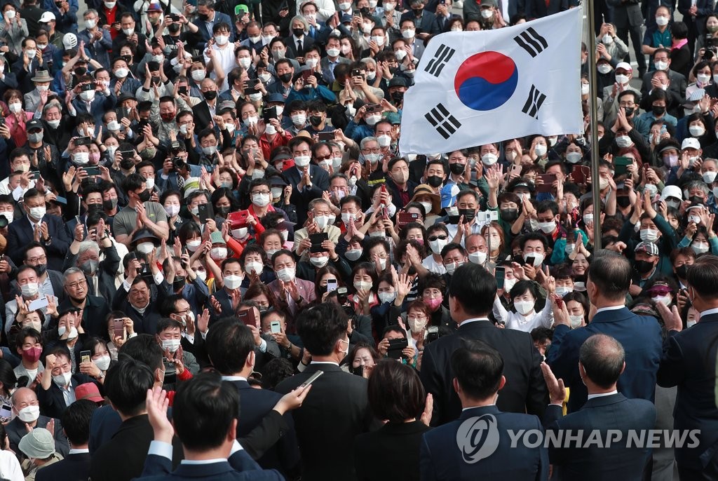 충남찾은 尹당선인 "대통령 혼자 되는일 없어…도와달라"