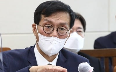 이창용 "대출 규제 한꺼번에 완화되면 물가에 부담…점진적 추진이 바람직"