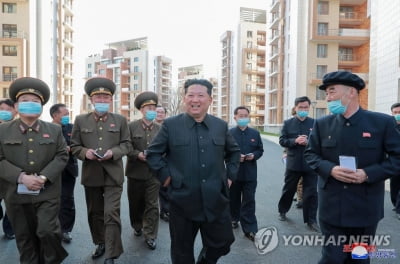 김정은, 완공된 평양 보통강 택지 찾아…"전국 대대적 주택건설"(종합2보)