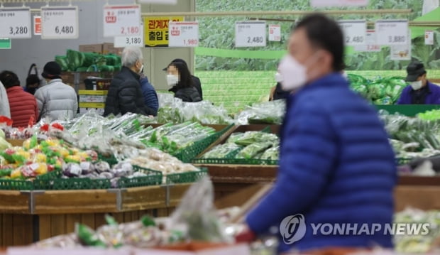 3월 물가 4.1%↑ 10년여만에 최고…석유류 31.2%·외식 6.6%↑