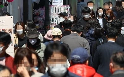 정부 "거리두기 인원·시간제한 해제 검토…6∼7월엔 마스크도"