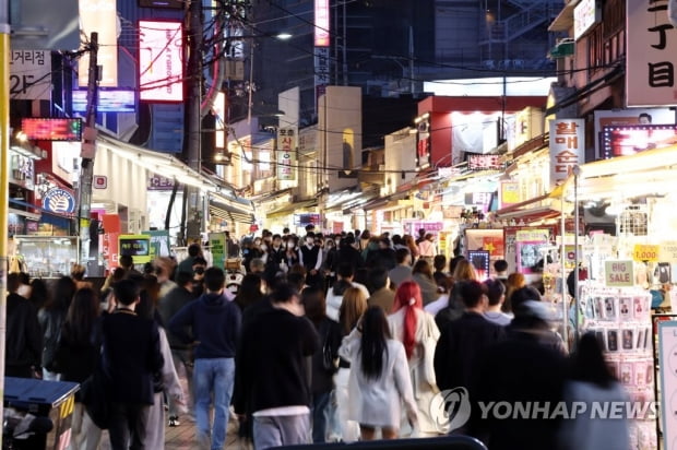 [다시 일상으로] 757일만에…내일부터 거리두기 풀린다